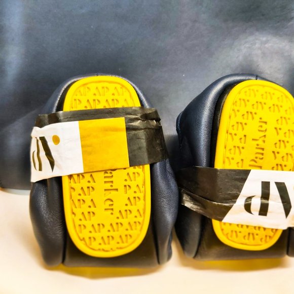 APRIL PARKER PERFECT FLAT - DARK SAPPHIRE - SIZE 5 - NEW NEVER WORN - Picture 4 of 5